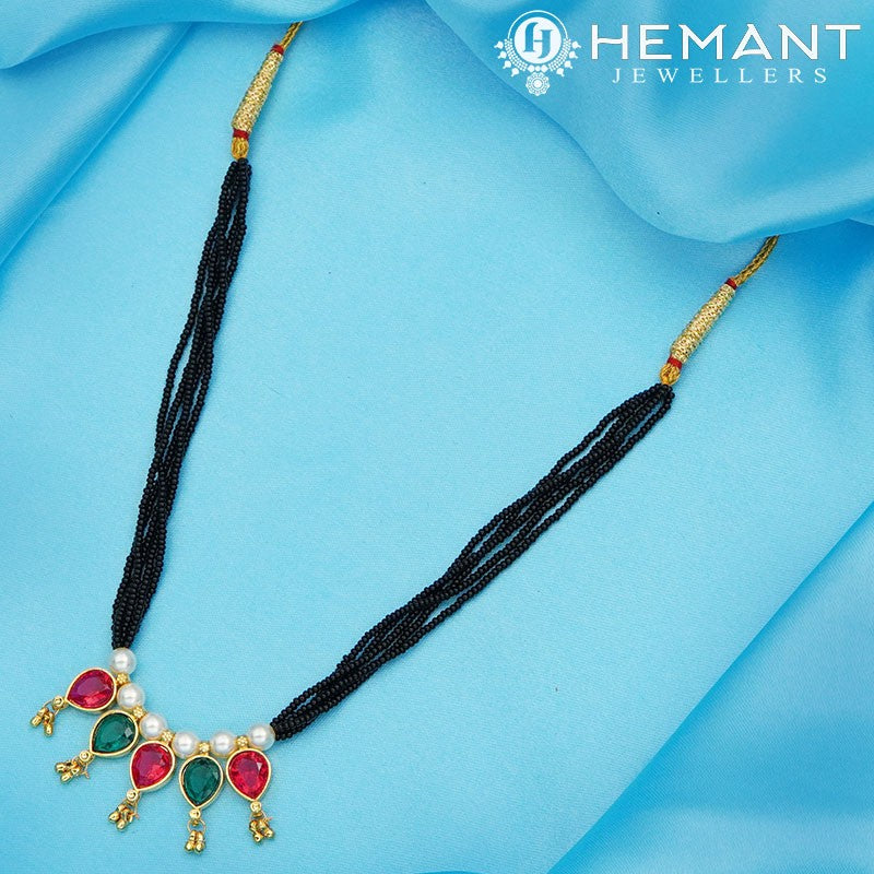 Traditional Maharashtrian Kolhapuri Mangalsutra 5 Panadi 8-10 Moti Red+Green