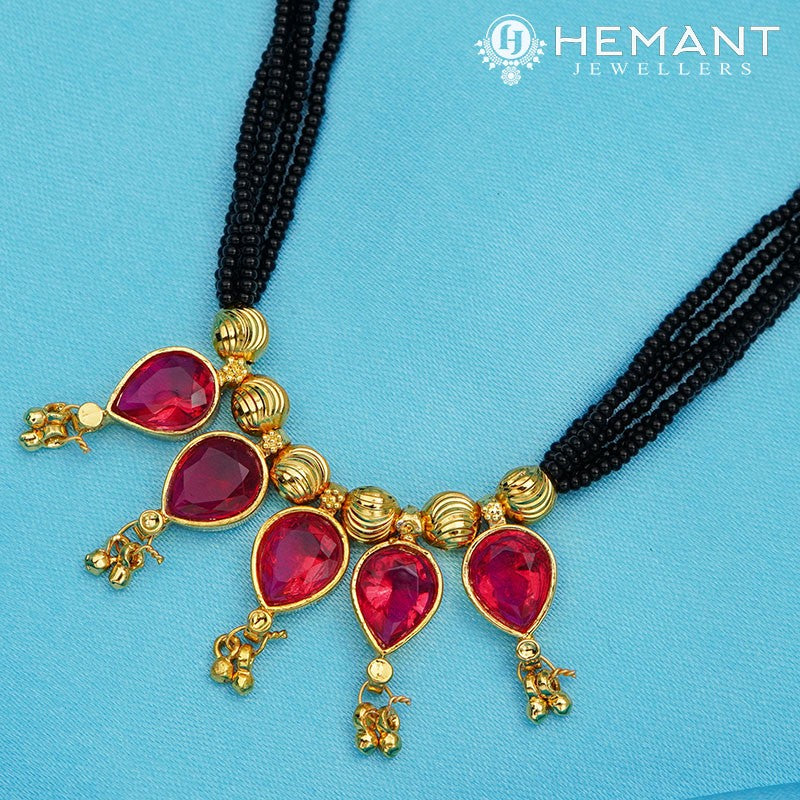 Traditional Maharashtrian Kolhapuri Mangalsutra 5 Panadi 8-10 Vertical Red