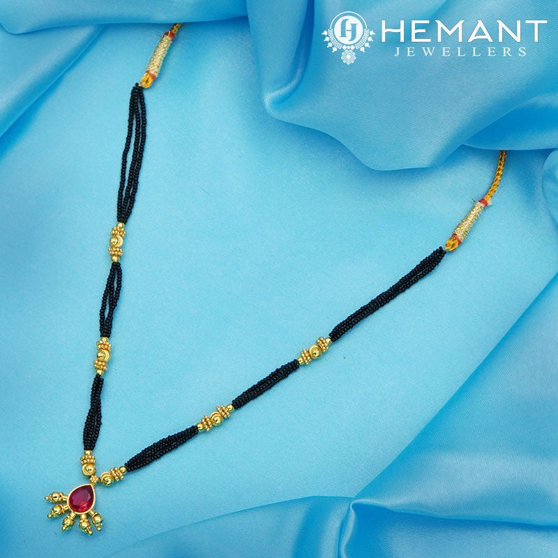 Traditional Maharashtrian Kolhapuri Mangalsutra 6 Vertical Pan RC Half