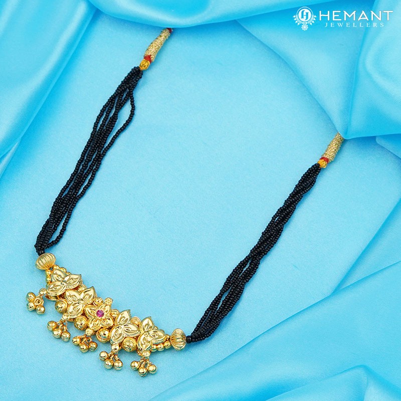 Traditional Maharashtrian Kolhapuri Mangalsutra Belpan 5 Pc. Golden