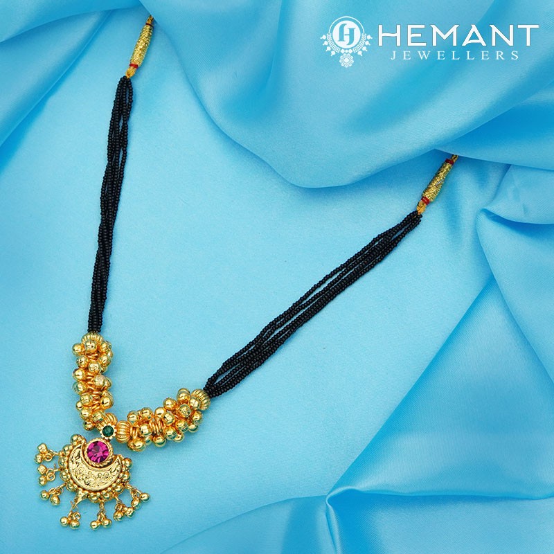 Traditional Maharashtrian Kolhapuri Mangalsutra Big Ghas Chand Ghas