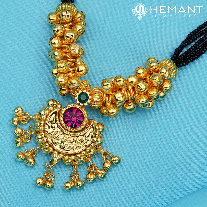 Traditional Maharashtrian Kolhapuri Mangalsutra Big Ghas Chand Ghas