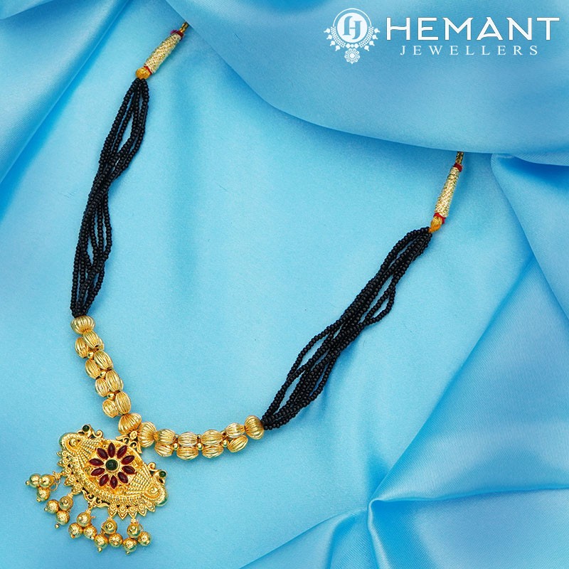 Traditional Maharashtrian Kolhapuri Mangalsutra D1 Damaru Mor