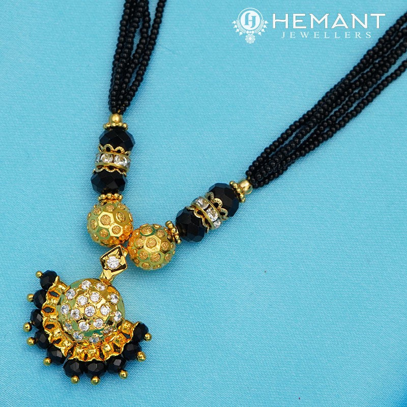 Traditional Maharashtrian Kolhapuri Mangalsutra Jayshree RC Disco Half