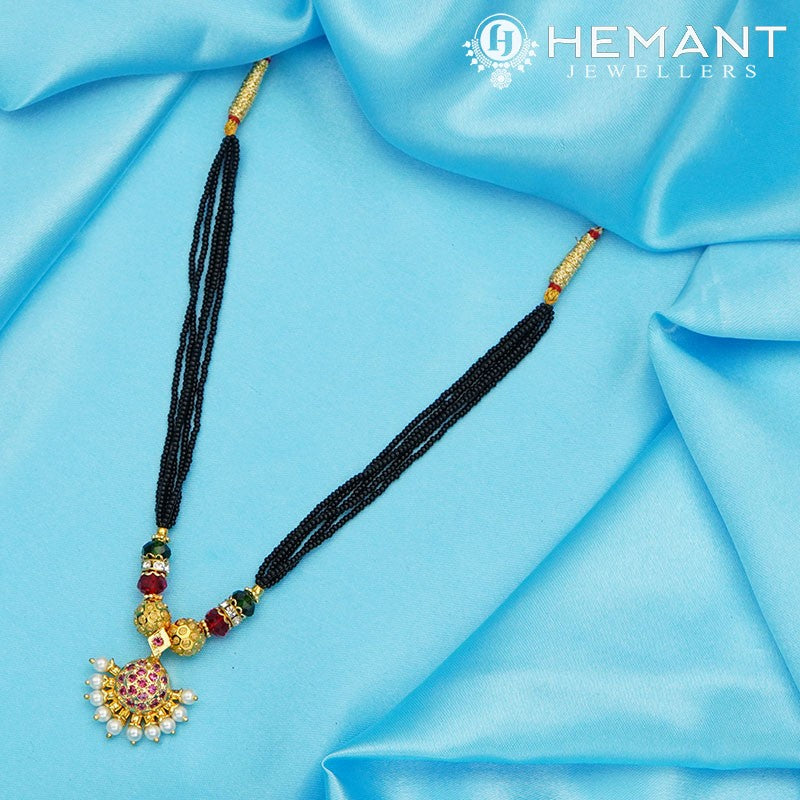 Traditional Maharashtrian Kolhapuri Mangalsutra Jayshree RC Moti Half