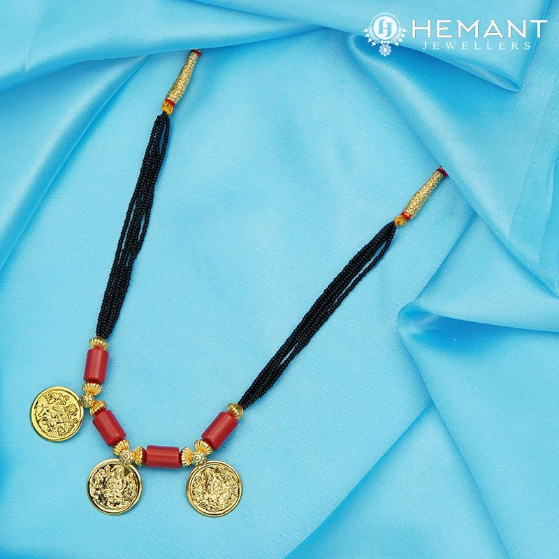 Traditional Maharashtrian Kolhapuri Mangalsutra Plain 3 Putali Powala