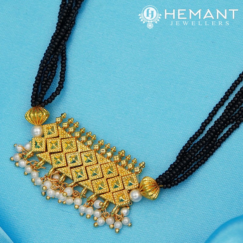 Traditional Maharashtrian Kolhapuri Mangalsutra Plain 9 X+Square Peti Moti