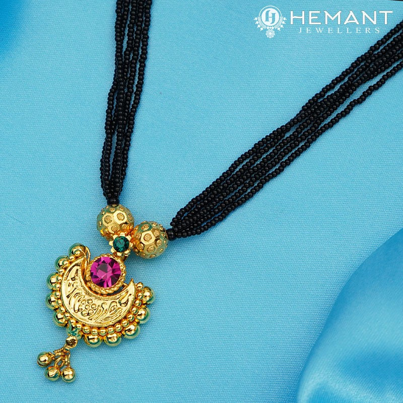 Traditional Maharashtrian Kolhapuri Mangalsutra Plain Chand Medium