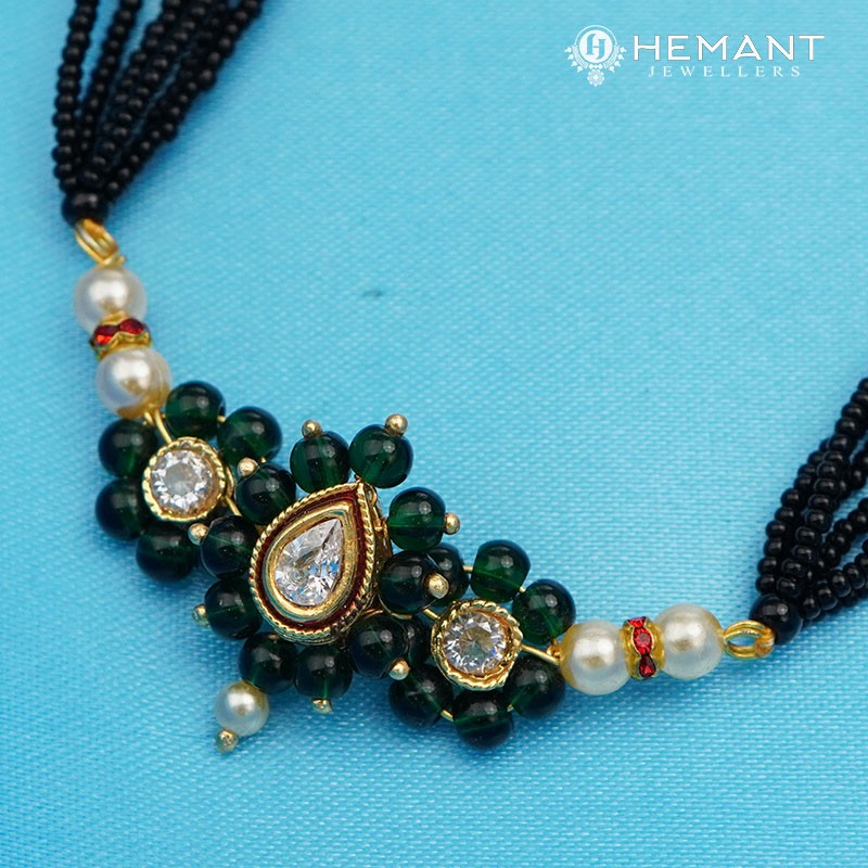 Traditional Maharashtrian Kolhapuri Mangalsutra Plain Nath Green