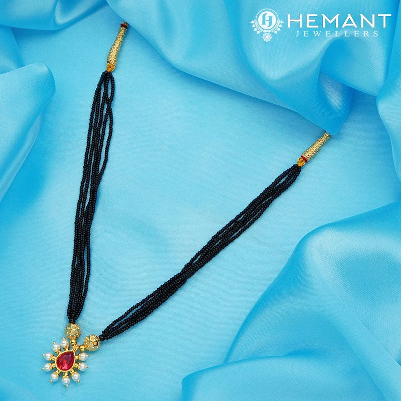 Traditional Maharashtrian Kolhapuri Mangalsutra Plain Pan RC Moti Full