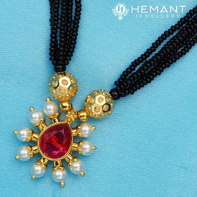 Traditional Maharashtrian Kolhapuri Mangalsutra Plain Pan RC Moti Full