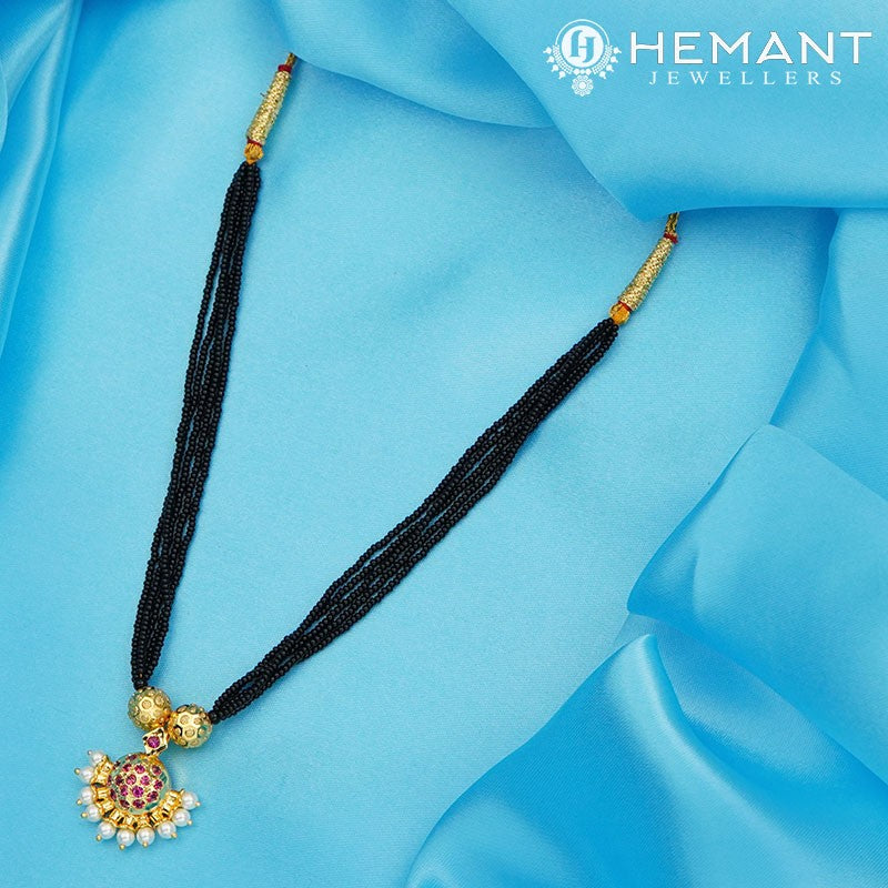 Traditional Maharashtrian Kolhapuri Mangalsutra Plain RC Moti Half