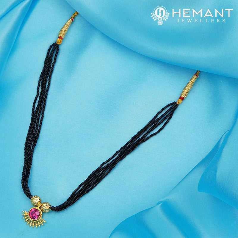 Traditional Maharashtrian Kolhapuri Mangalsutra Plain Saj Rava Half