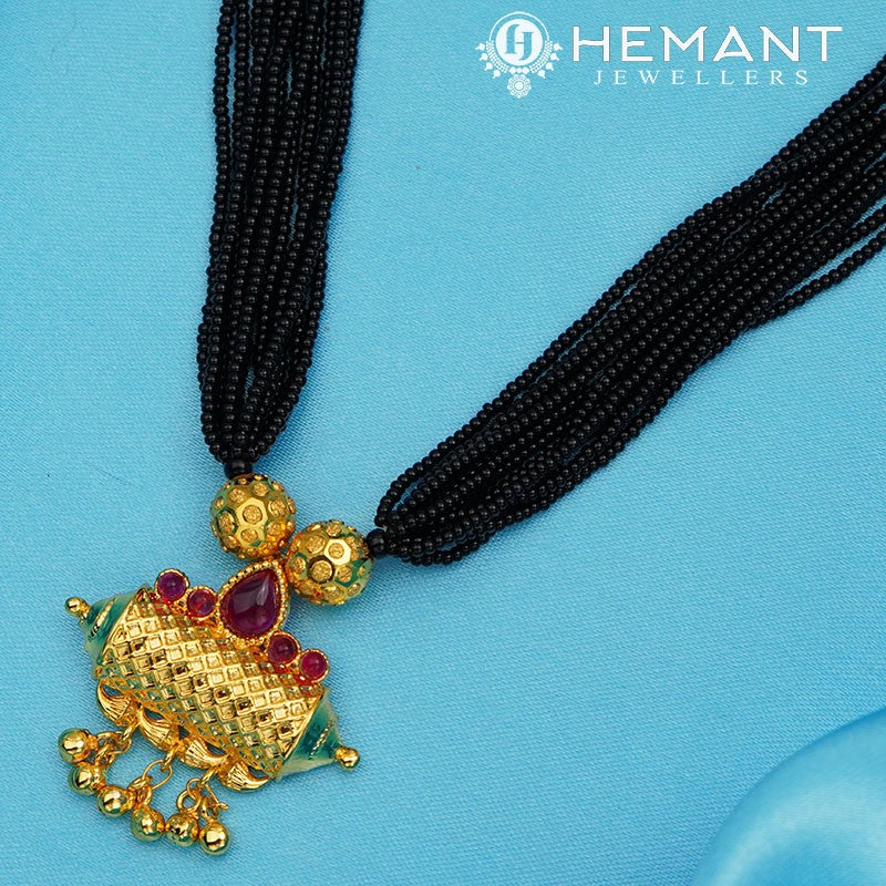 Traditional Maharashtrian Kolhapuri Mangalsutra Plain Taviz