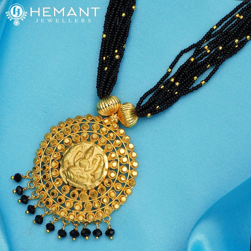 Traditional Maharashtrian Kolhapuri Mangalsutra Random Laxmi III Veni