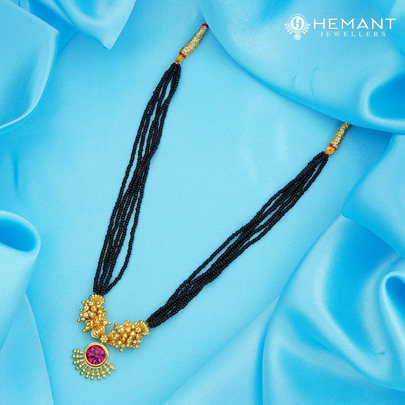 Traditional Maharashtrian Kolhapuri Mangalsutra Small Ghas Saj Rava Half