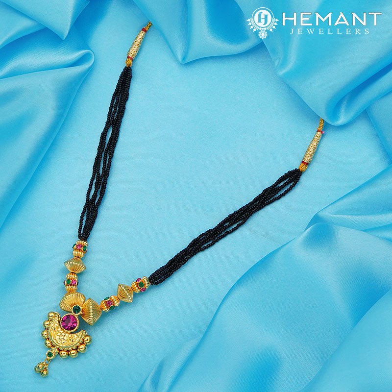 Traditional Maharashtrian Kolhapuri Mangalsutra Topra Chakri Chand Medium