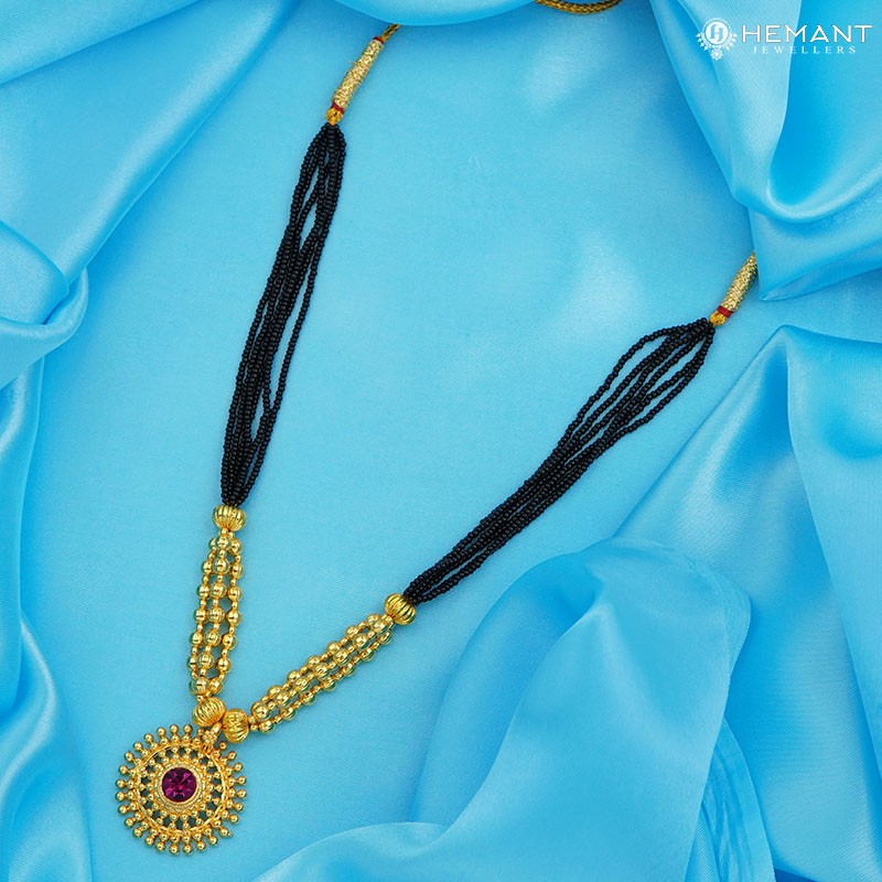 Traditional Maharashtrian Kolhapuri Mangalsutra Tarboose Saj Rava II