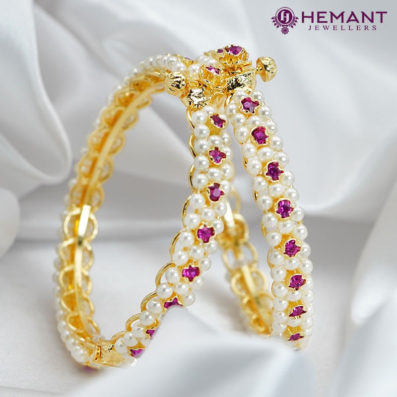 Traditional Maharashtrian Kolhapuri Micro Gold Plated Damini Moti Bangles