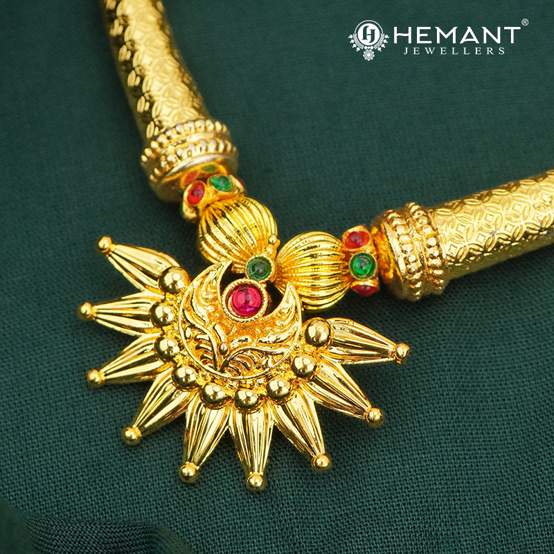 Traditional Maharashtrian Kolhapuri Shivai Har Big Chand Dodaka Pendal - 3789