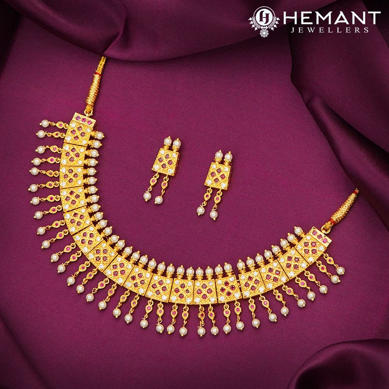 Traditional Maharashtrian Moti Har (Pearl Necklace) 17 Kasturi 8 Stone | Bridal Necklace