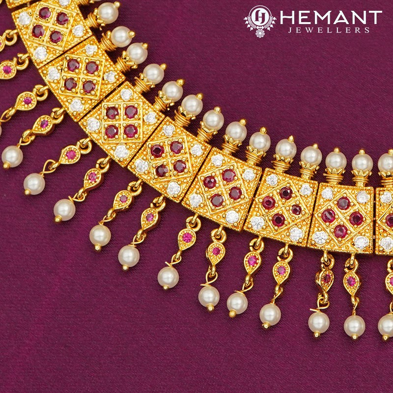 Traditional Maharashtrian Moti Har (Pearl Necklace) 17 Kasturi 8 Stone | Bridal Necklace