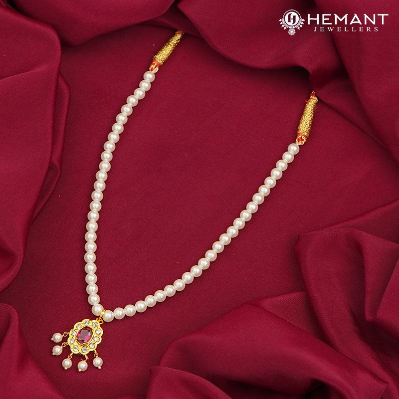 Traditional Maharashtrian Moti Mala Plain Karwari Small Oval